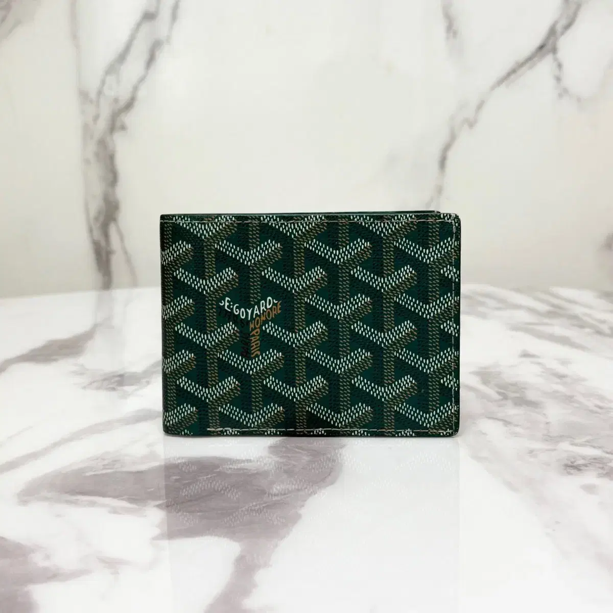 Goyard 二つ折り財布 グリーン 箱付き　新品同様 Goyard(ゴヤール) 二つ折り財布 グリーン スペシャルカラー ／ 付属品